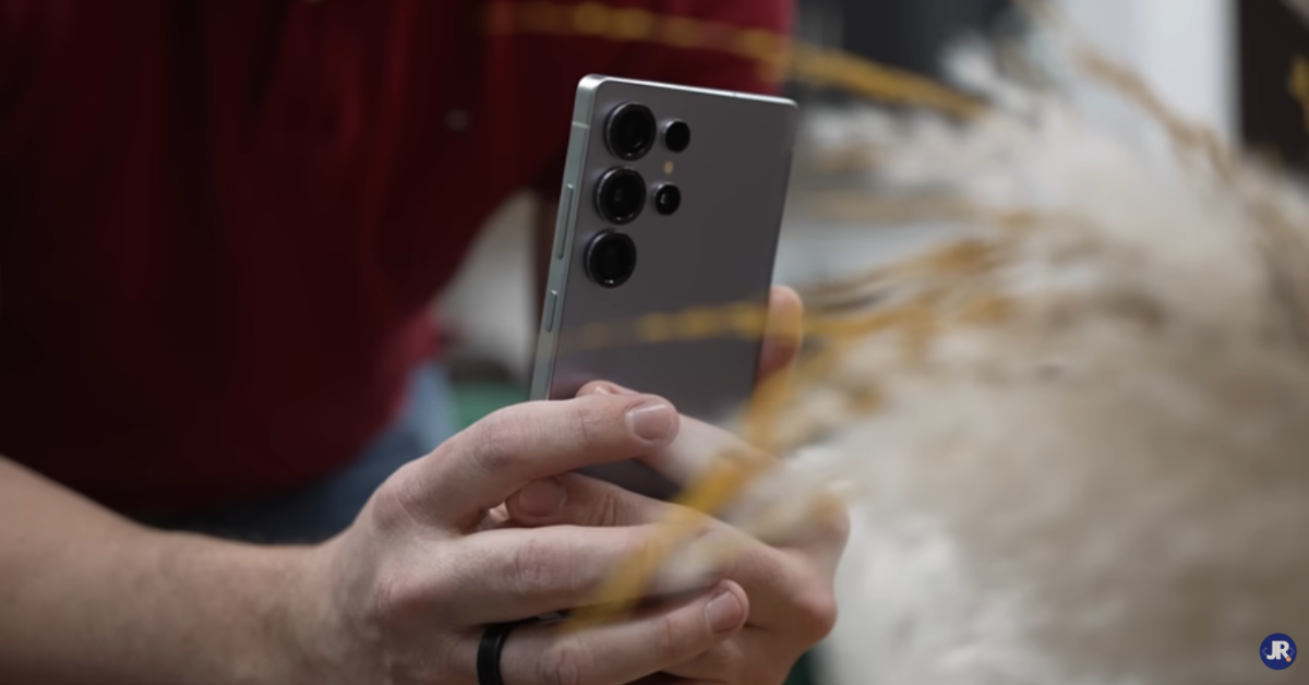OnePlus 15 smartphone with new square camera design and 165Hz OLED display