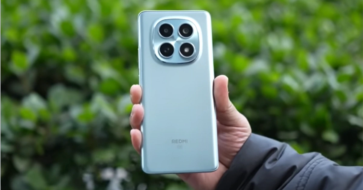 Redmi Note 15 5G स्मार्टफोन का फ्रंट और बैक डिजाइन